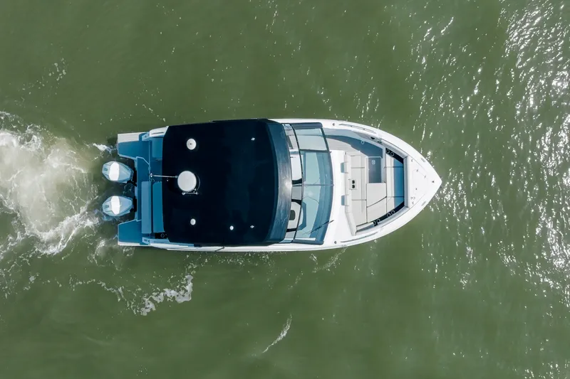 Slide: The Image of Cruisers Yachts 34 GLS Outboard 2026 - 32