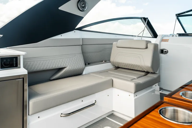 Slide: The Image of Cruisers Yachts 34 GLS Outboard 2026 - 88