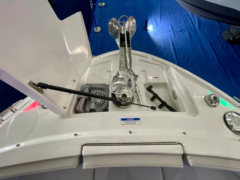 Slide: The Image of Sea Ray SLX 310 Outboard 2026 - 17