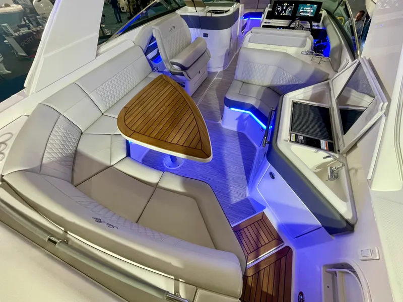 Slide: The Image of Sea Ray SLX 310 Outboard 2026 - 3