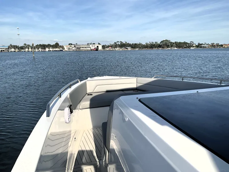 Slide: The Image of Cruisers 38 VTR 2026 - 16