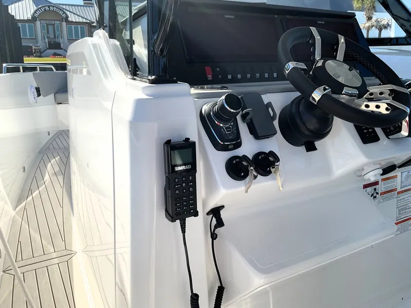 Slide: The Image of Cruisers 38 VTR 2026 - 38