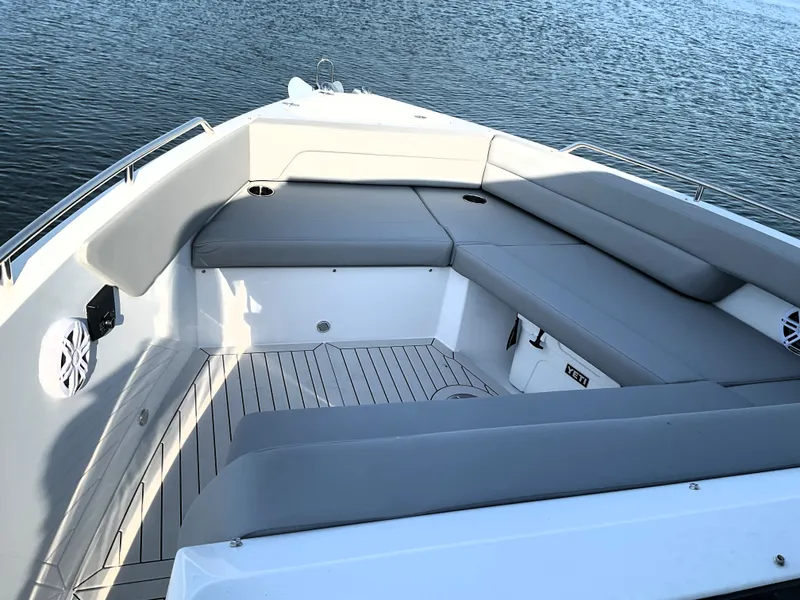 Slide: The Image of Cruisers Yachts 38 VTR 2026 - 15