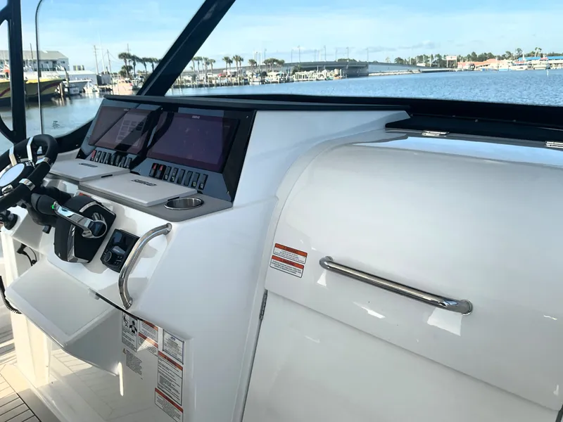 Slide: The Image of Cruisers Yachts 38 VTR 2026 - 37