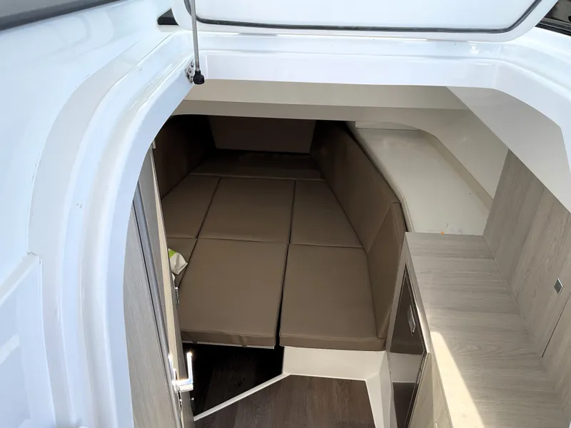 Slide: The Image of Cruisers Yachts 38 VTR 2026 - 41