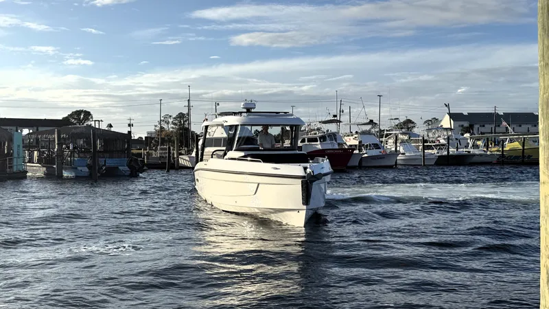 Slide: The Image of Cruisers Yachts 38 VTR 2026 - 6