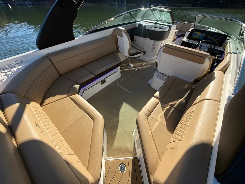 Slide: The Image of Sea Ray 280 SLX 2023 - 27