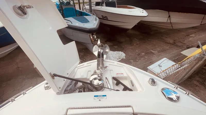 Slide: The Image of Sea Ray 310 SLX OUTBOARD 2021 - 19