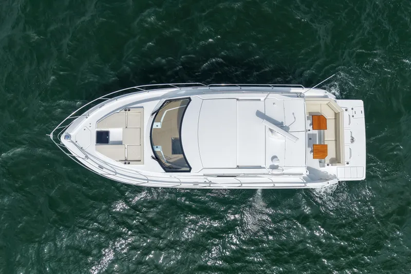 Slide: The Image of Cruisers 42 Cantius 2026 - 12