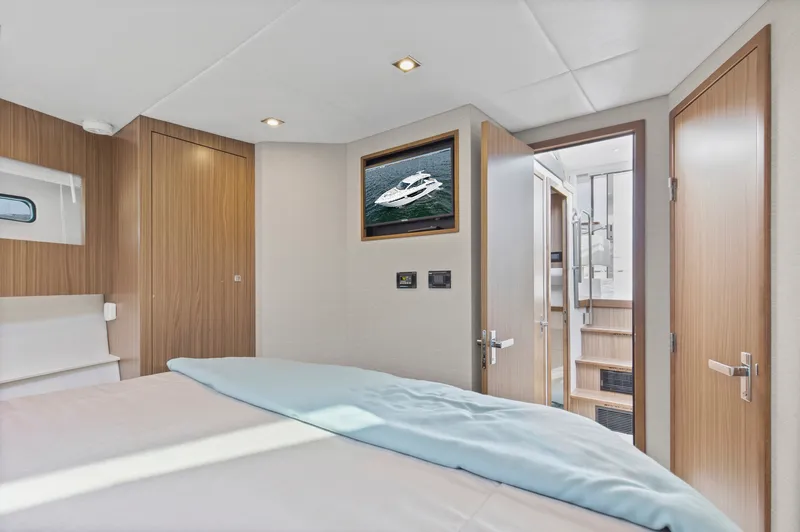 Slide: The Image of Cruisers 42 Cantius 2026 - 33