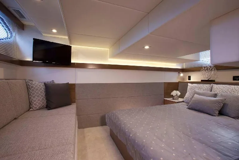 Slide: The Image of Cruisers Yachts 42 Cantius 2026 - 11