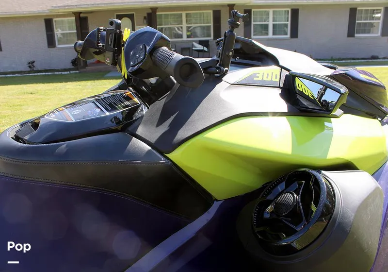 Slide: The Image of Sea-Doo RXP-X 300 2021 - 13431367
