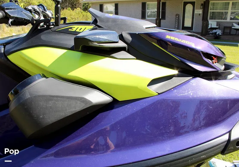 Slide: The Image of Sea-Doo RXP-X 300 2021 - 13431366