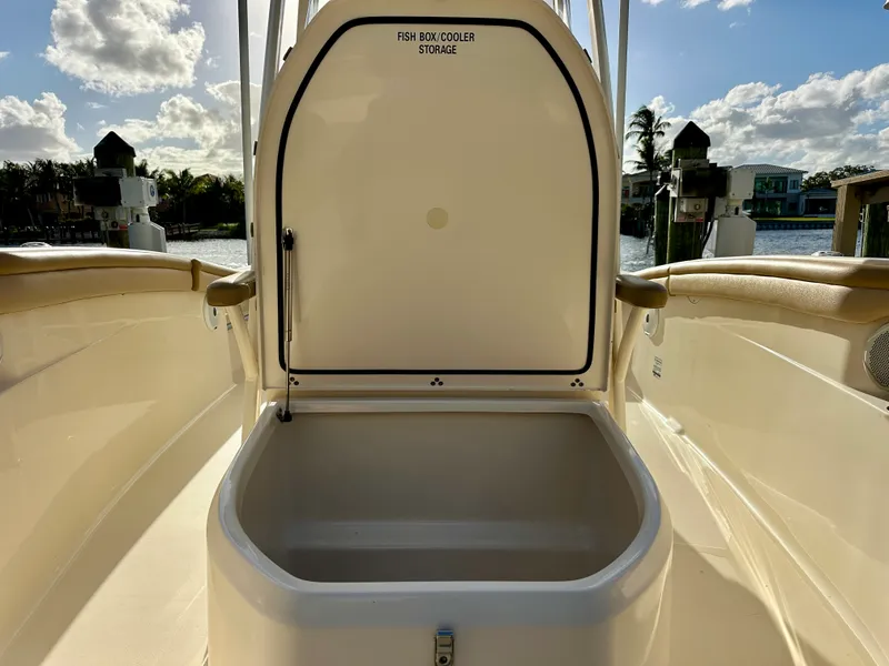 Slide: The Image of Scout 215 XSF 2020 - 11