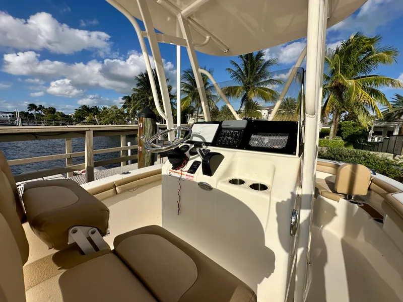 Slide: The Image of Scout 215 XSF 2020 - 12