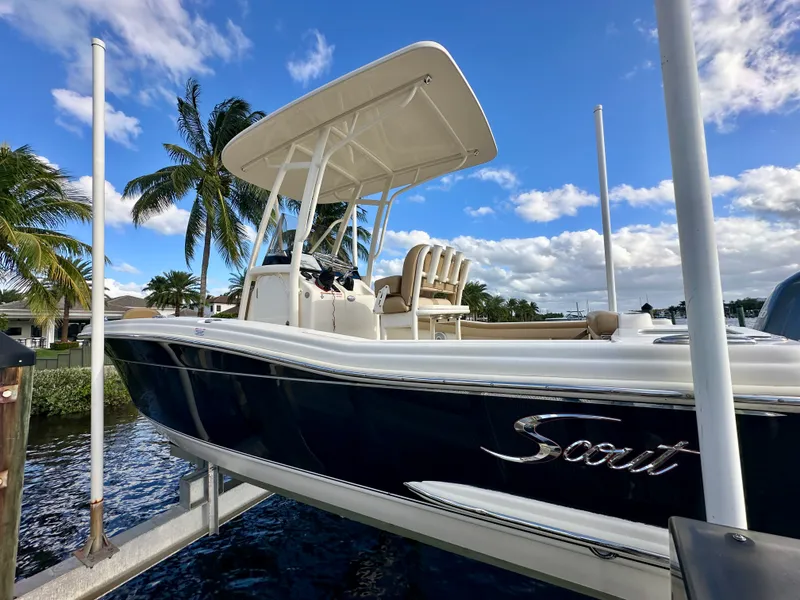 Slide: The Image of Scout 215 XSF 2020 - 4