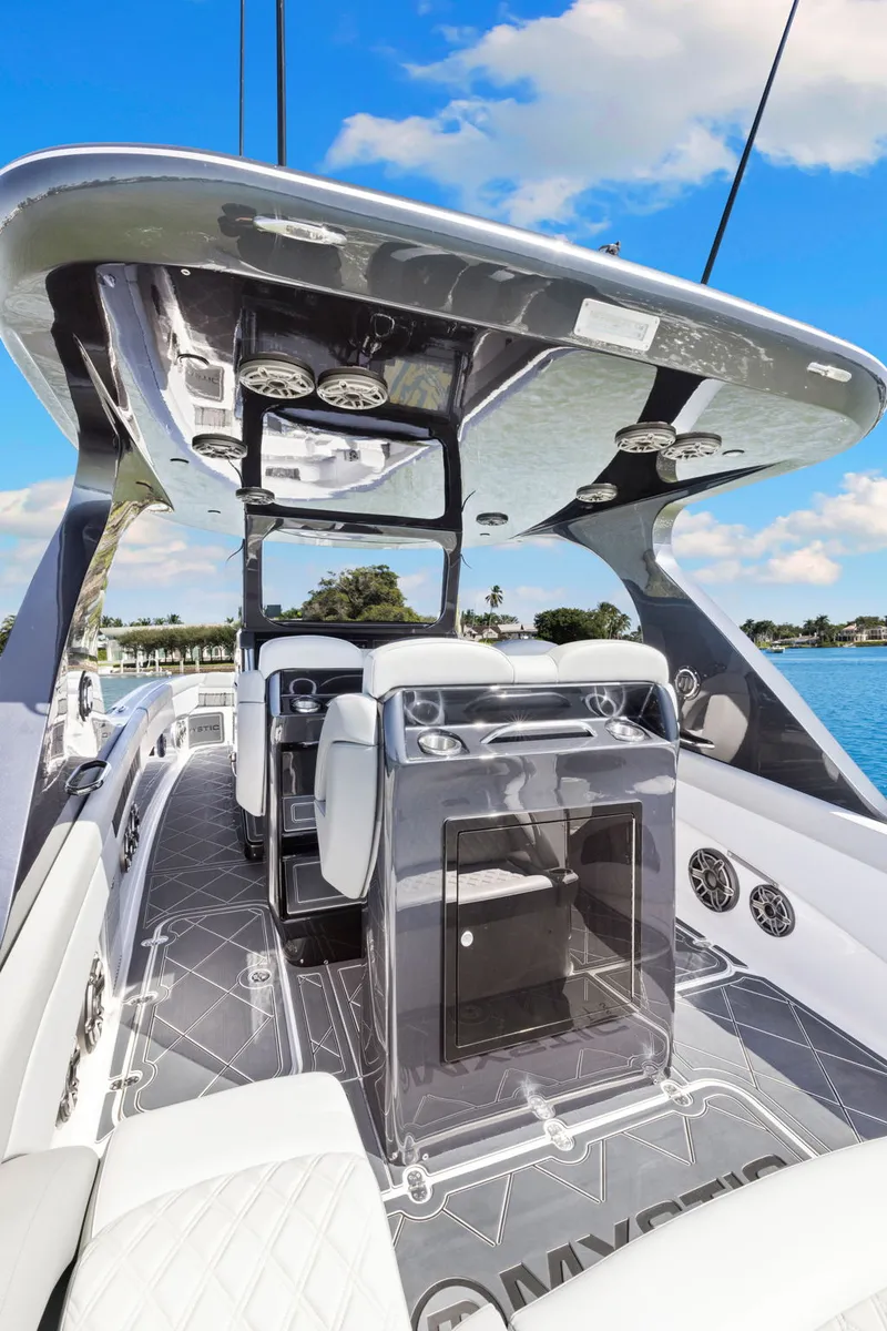 Slide: The Image of Mystic Powerboats M3800 2024 - 31