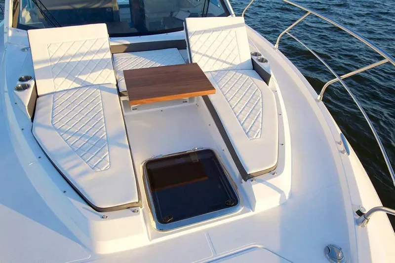Slide: The Image of Cruisers Yachts 42 Cantius 2026 - 3