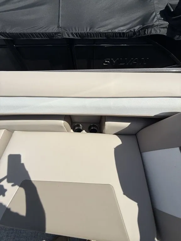 Slide: The Image of Premier 250 Solaris Sport 2026 - 8