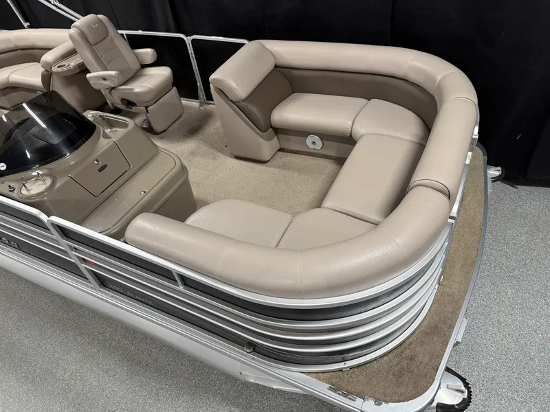 Slide: The Image of Premier 250 ALANTE 2013 - 16