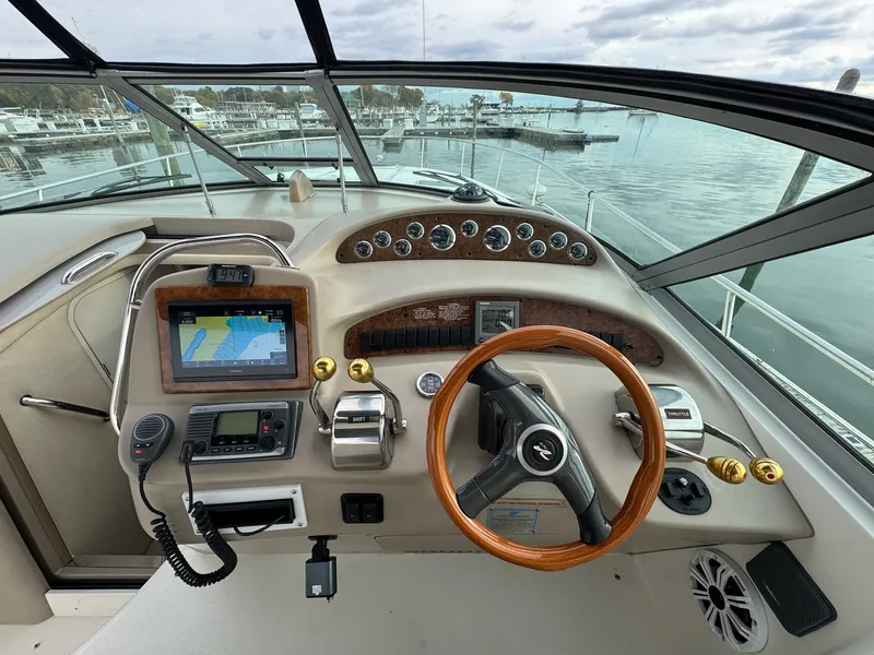 Slide: The Image of Sea Ray 340 Sundancer 2000 - 25