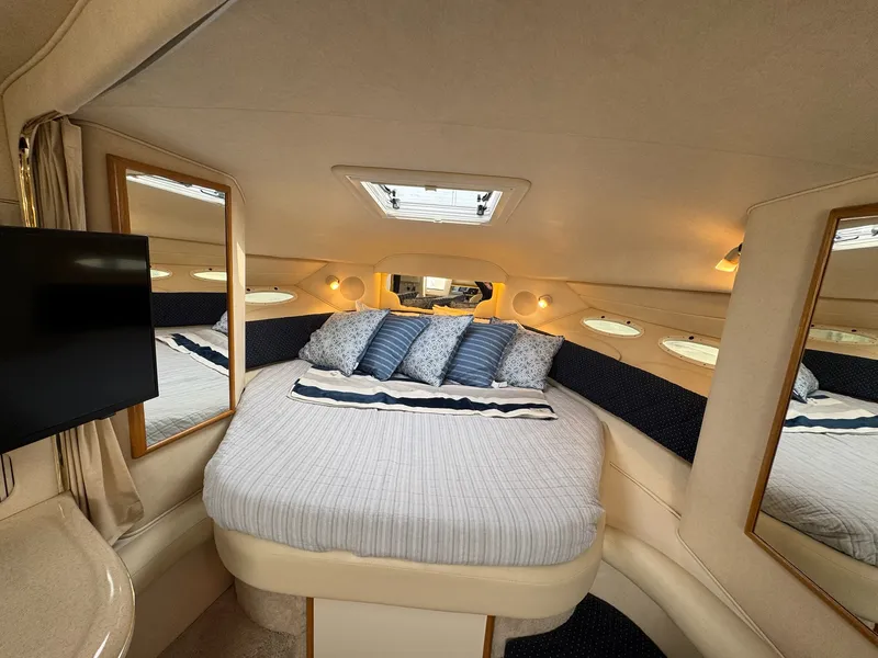 Slide: The Image of Sea Ray 340 Sundancer 2000 - 9