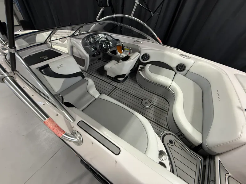 Slide: The Image of Nautique SUPER AIR 226 LIMITED EDITION 2005 - 6