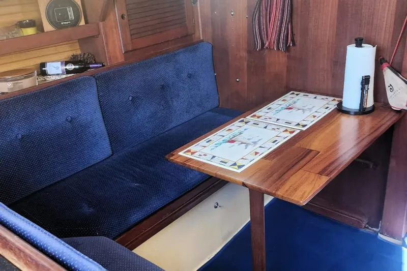 Slide: The Image of Catalina 30 MkII 1987 - 11