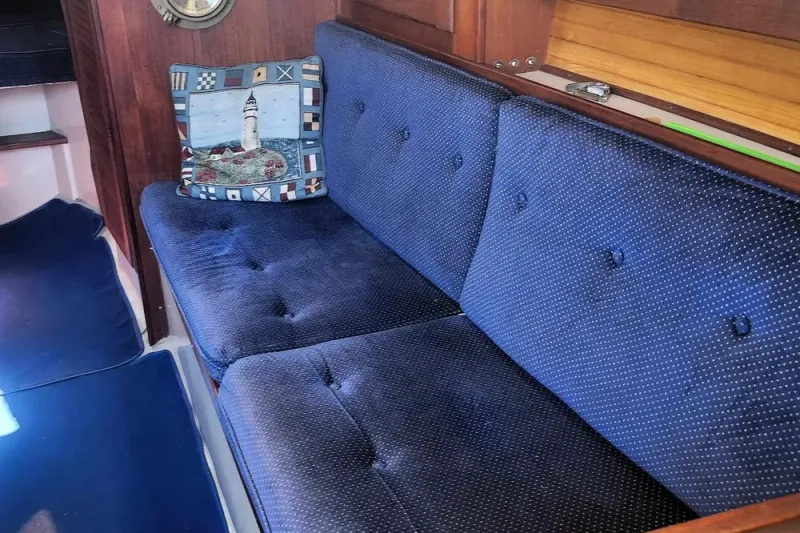 Slide: The Image of Catalina 30 MkII 1987 - 12