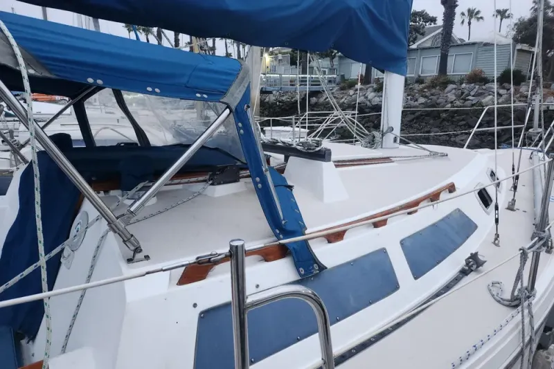 Slide: The Image of Catalina 30 MkII 1987 - 16