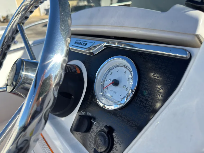 Slide: The Image of Boston Whaler 160 SS 2024 - 12