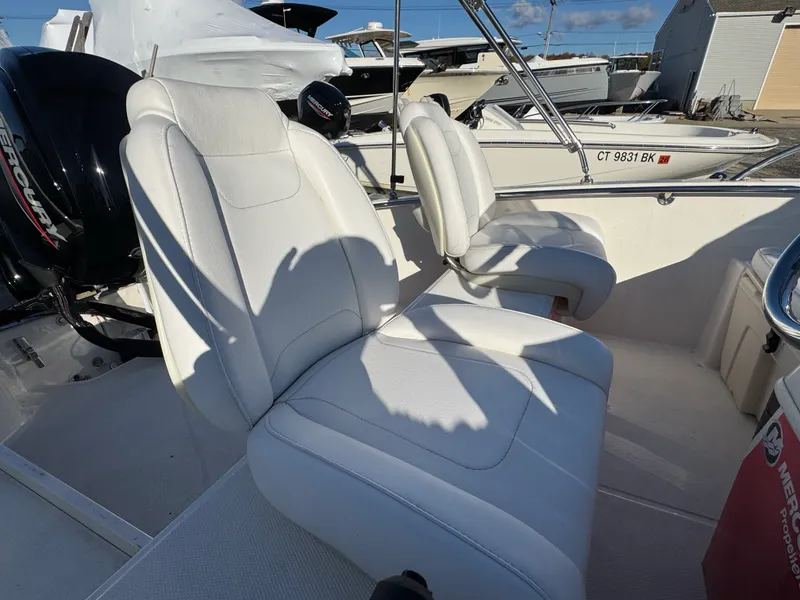 Slide: The Image of Boston Whaler 160 SS 2024 - 13