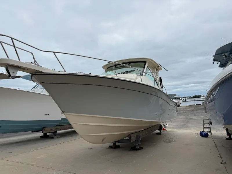 The Image of Grady-White 330 EXPRESS 2025 - 0