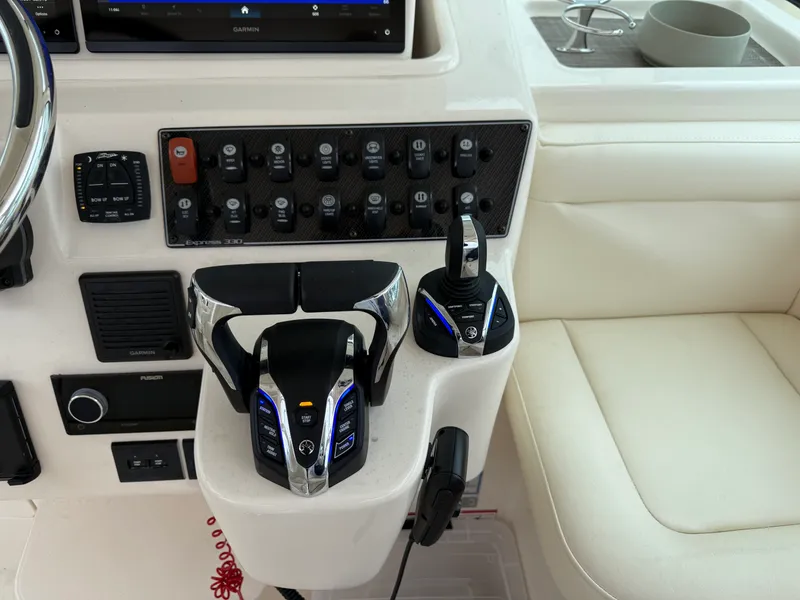 Slide: The Image of Grady-White 330 EXPRESS 2025 - 20