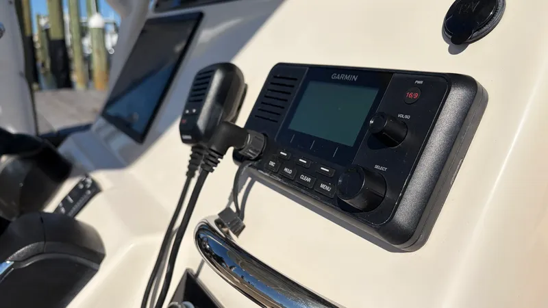 Slide: The Image of Grady-White 251 COASTAL EXPLORER 2022 - 11