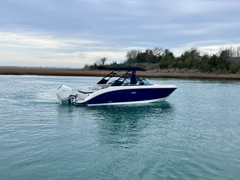 Slide: The Image of Sea Ray SDX 250 Outboard 2026 - 3
