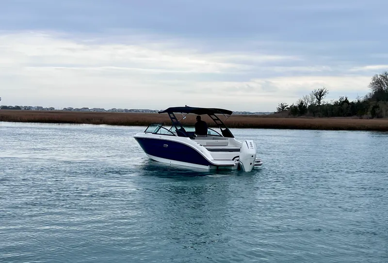 Slide: The Image of Sea Ray SDX 250 Outboard 2026 - 6