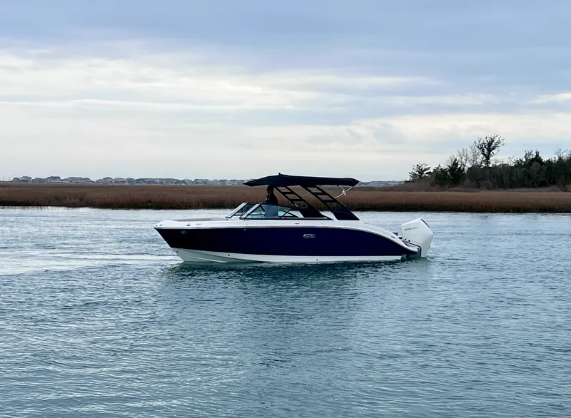 Slide: The Image of Sea Ray SDX 250 Outboard 2026 - 9
