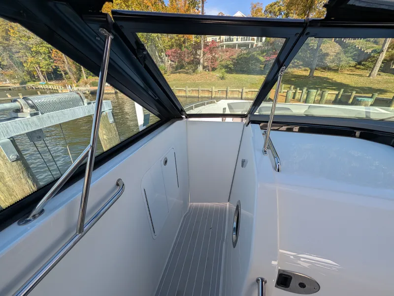 Slide: The Image of Cruisers 38 GLS 2021 - 13