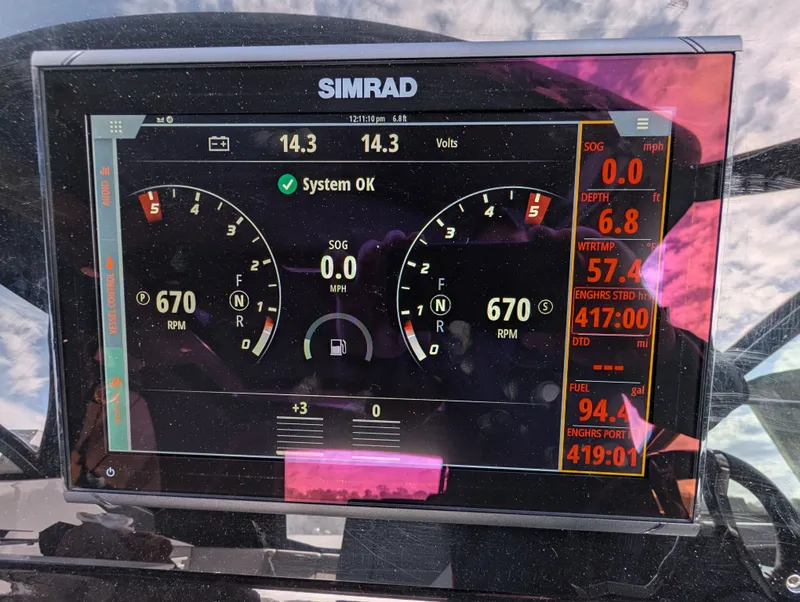 Slide: The Image of Cruisers 38 GLS 2021 - 24