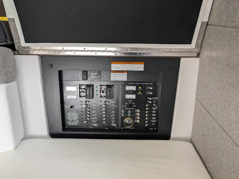 Slide: The Image of Cruisers 38 GLS 2021 - 42