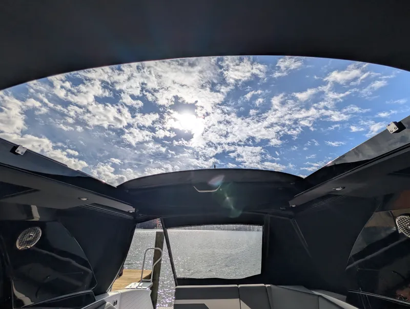 Slide: The Image of Cruisers Yachts 38 GLS 2021 - 28