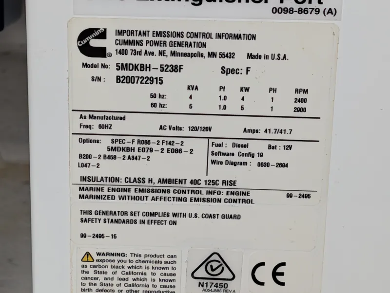 Slide: The Image of Cruisers Yachts 38 GLS 2021 - 38