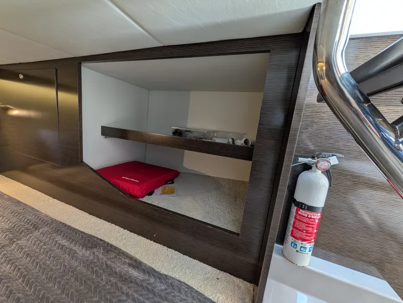 Slide: The Image of Cruisers Yachts 38 GLS 2021 - 44