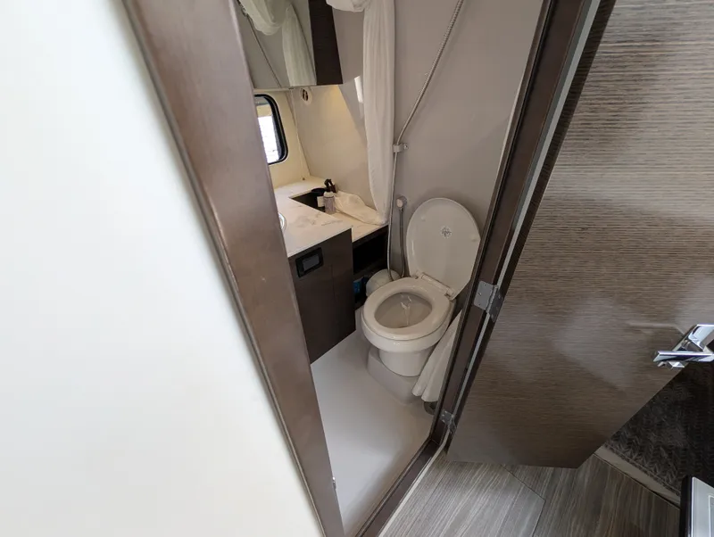 Slide: The Image of Cruisers Yachts 38 GLS 2021 - 49