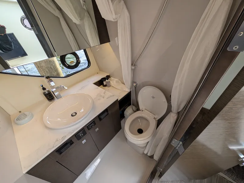 Slide: The Image of Cruisers Yachts 38 GLS 2021 - 51