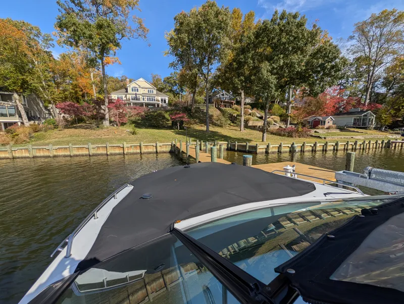 Slide: The Image of Cruisers Yachts 38 GLS 2021 - 6