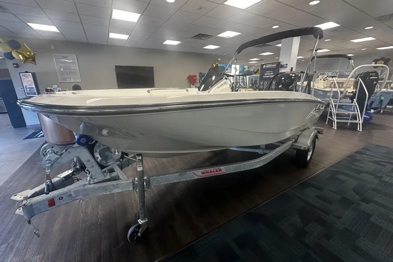 Slide: The Image of Boston Whaler 160 Super Sport 2026 - 2