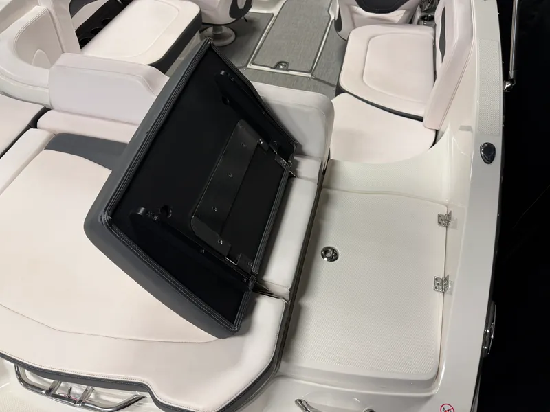 Slide: The Image of Chaparral 246 2019 - 17