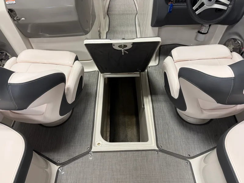 Slide: The Image of Chaparral 246 2019 - 31